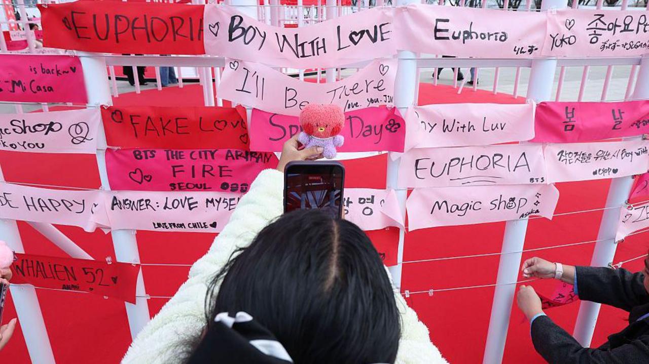 The BTS fans losing thousands as scammers cash in on comeback tour ticket war