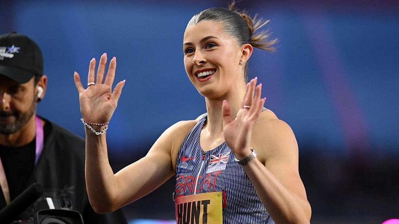 'This is what women in sport look like' - Hunt leads response to Sweeney advert