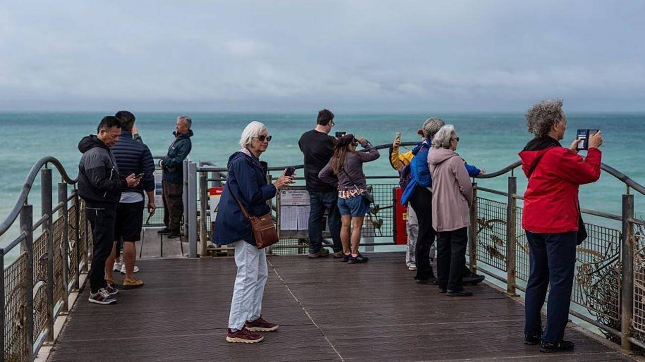 UK set to turn cooler as unsettled weather continues