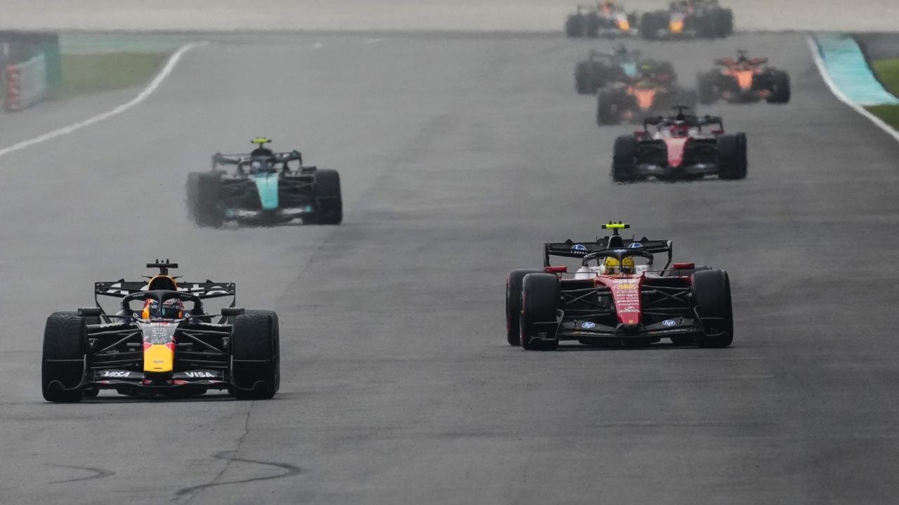 F1 needs to have hard look at itself - Sainz