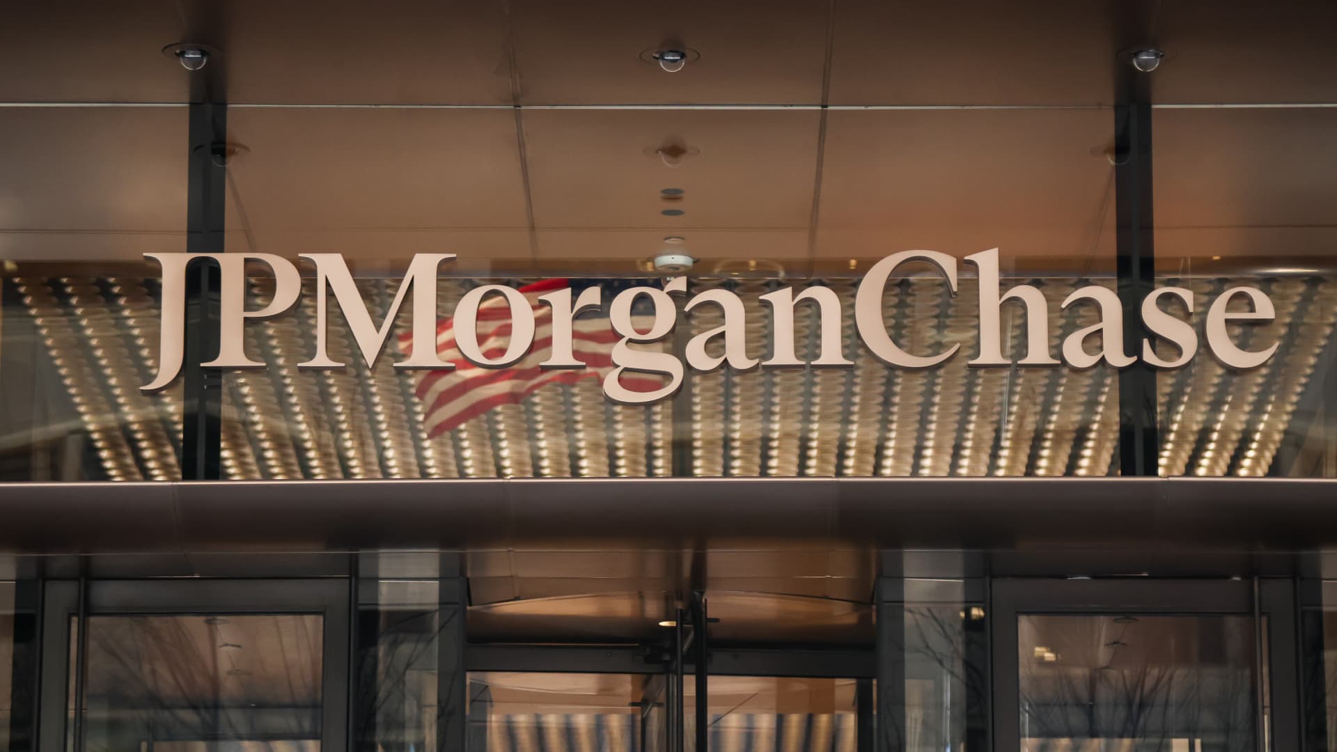 U.S. bond intervention is like 'paying your mortgage with your credit card,' JPMorgan's Sullivan says