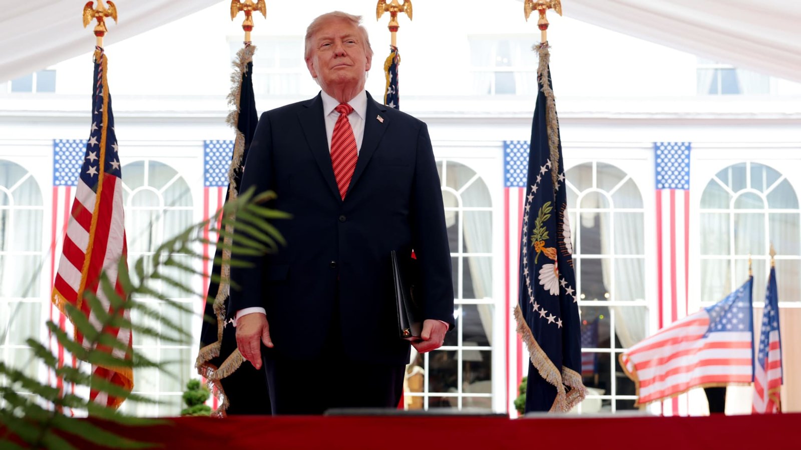Trump says U.S. may keep Iranian oil 'like Venezuela' as Gulf-Iran Hormuz talks stall