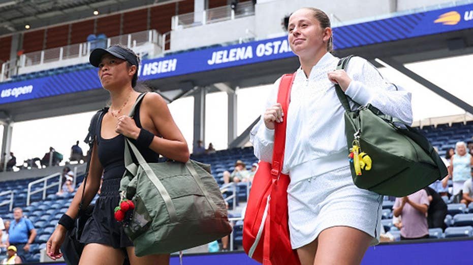 Wild US Open doubles match devolves into player box taunts, a cold net snub, utter chaos