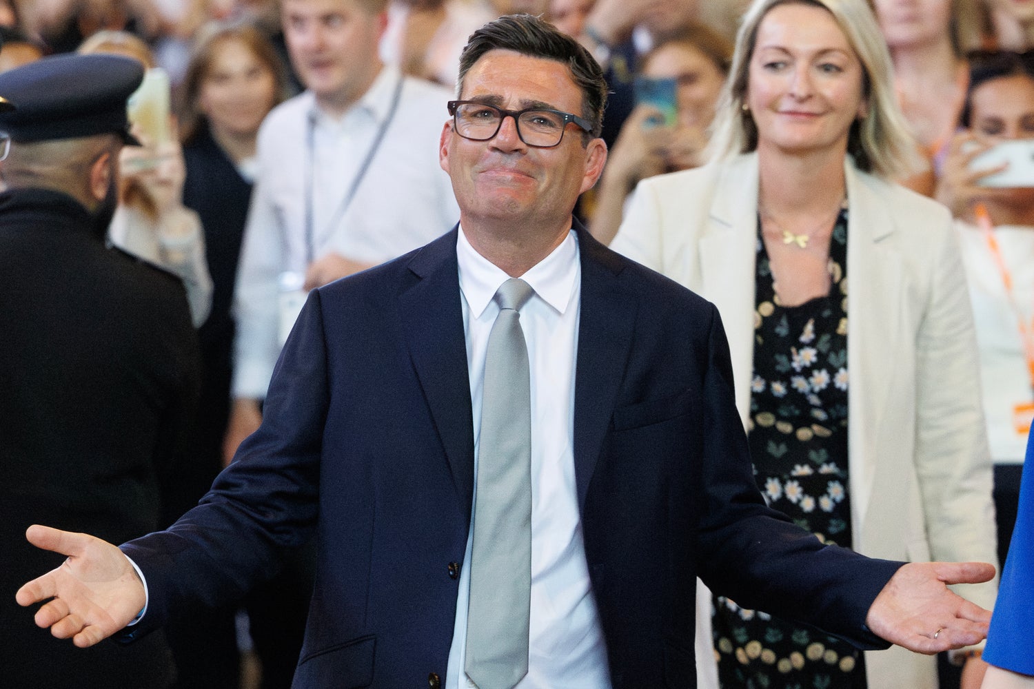 Starmer resignation live: Burnham could be next prime minister in weeks as he’s sworn in as Labour MP