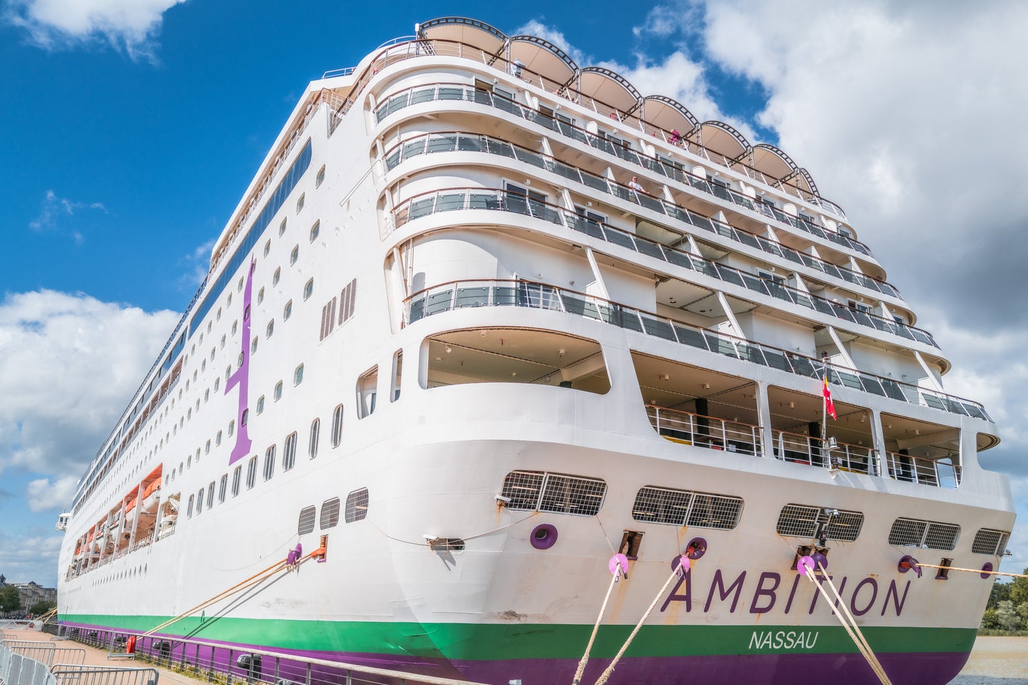Body found in major search for man who fell overboard from cruise ship