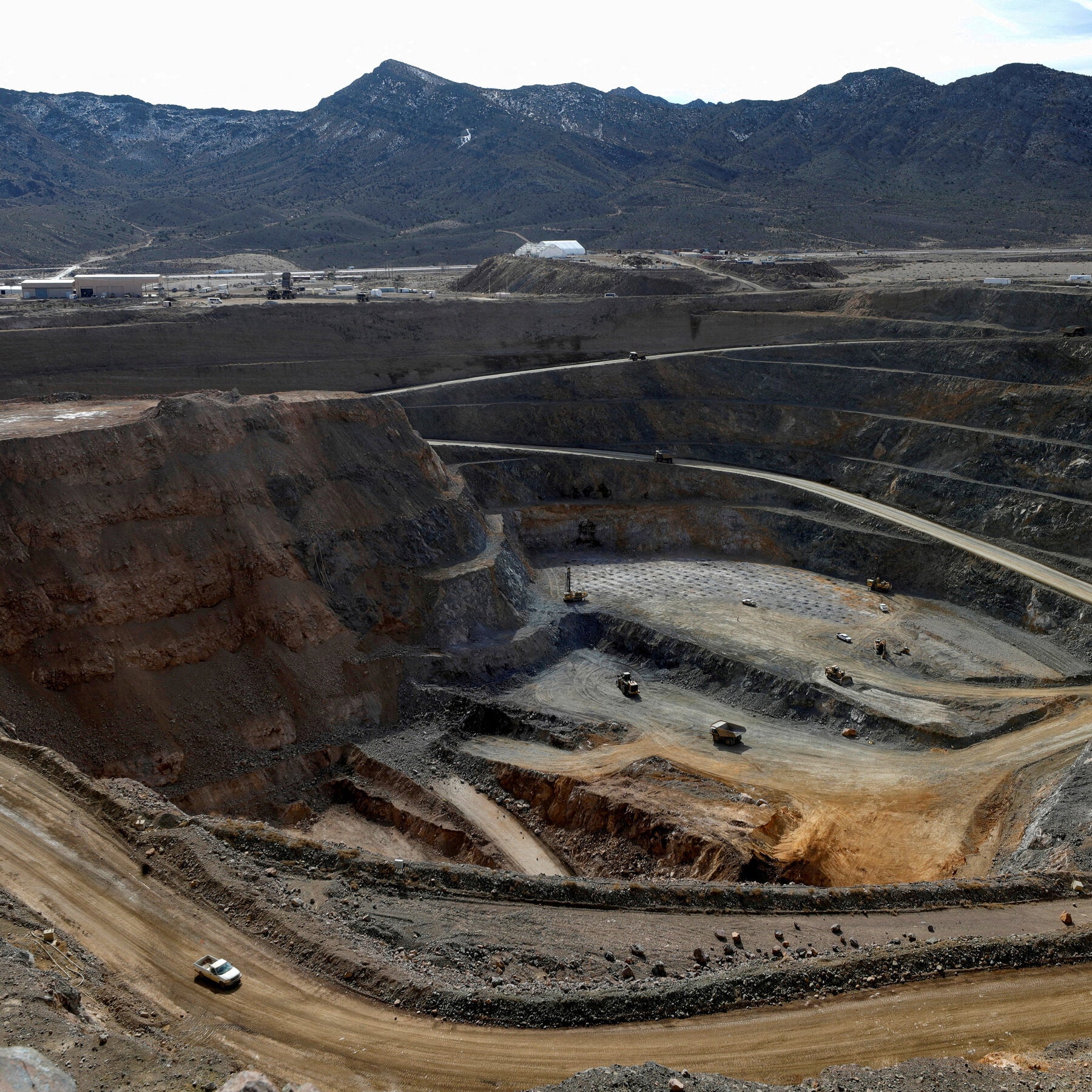 China Tightens Rare-Earth Grip on U.S. Firms, Threatening Trade Clash
