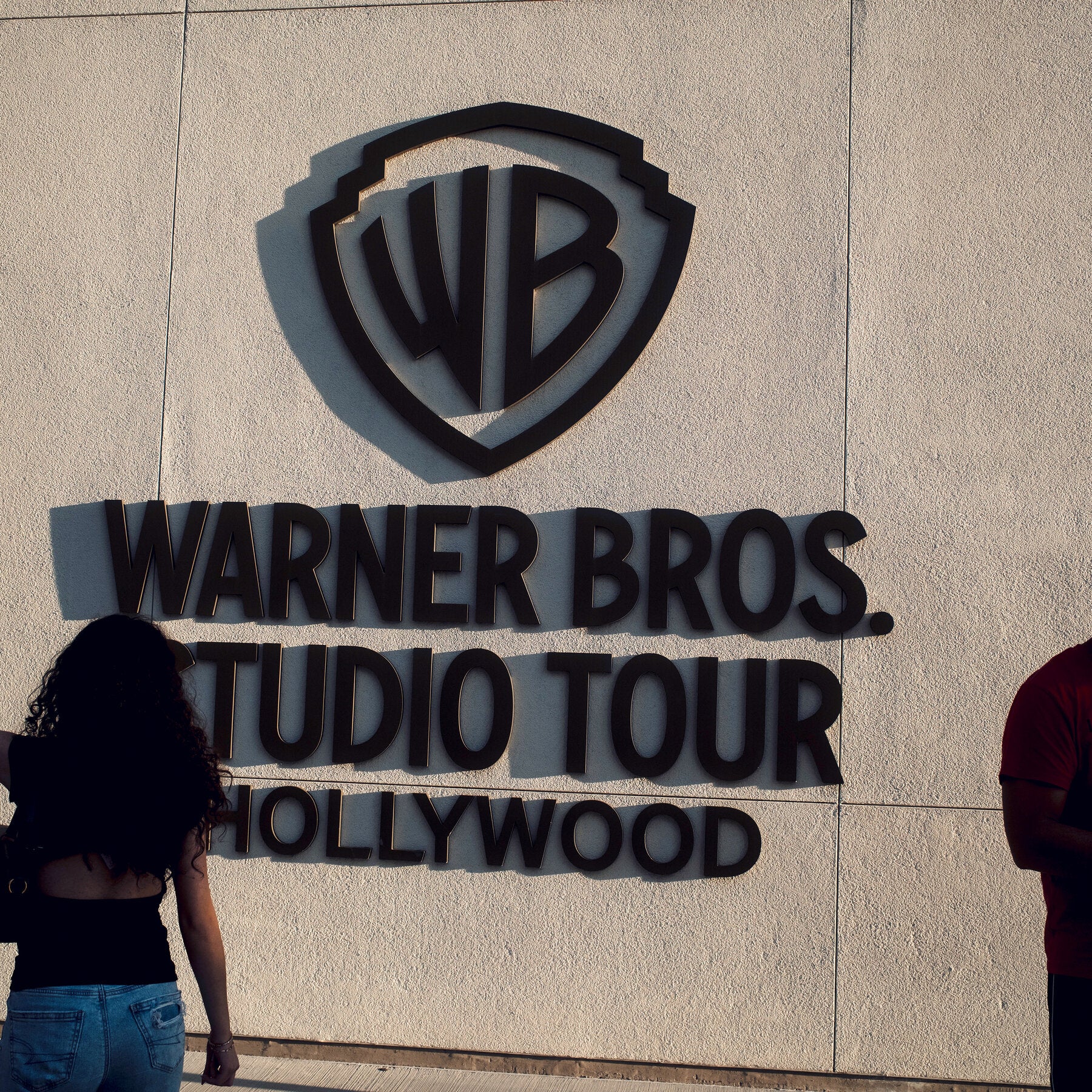 Judge Sets Paramount-Warner Bros. Merger Trial for March