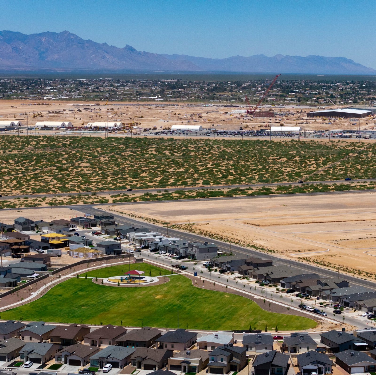 A.I. Data Center Pollution Poses Health Threat, Former E.P.A. Officials Warn