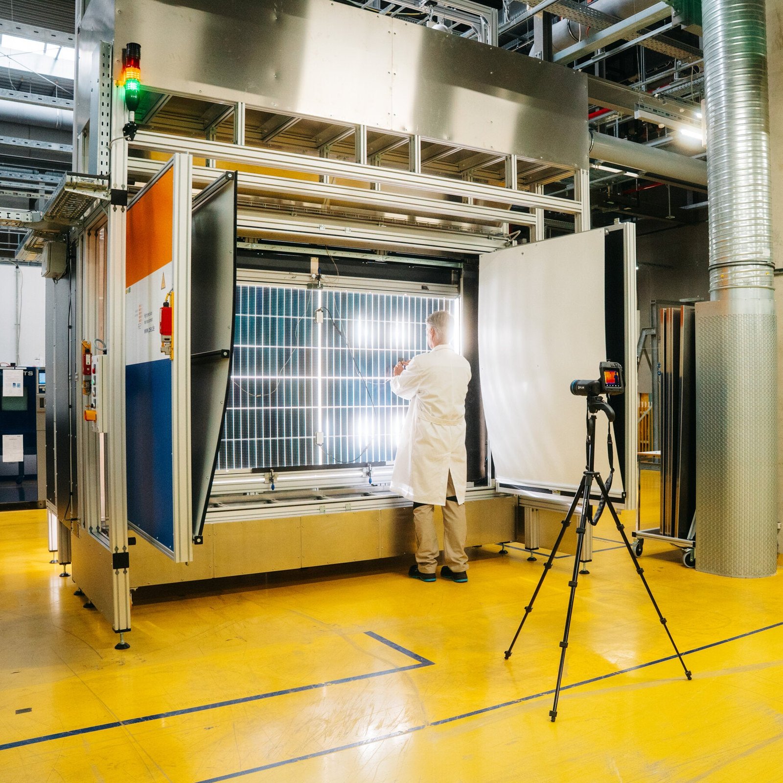 US Solar Panel Makers Try to Catch China With a Big Leap in Technology