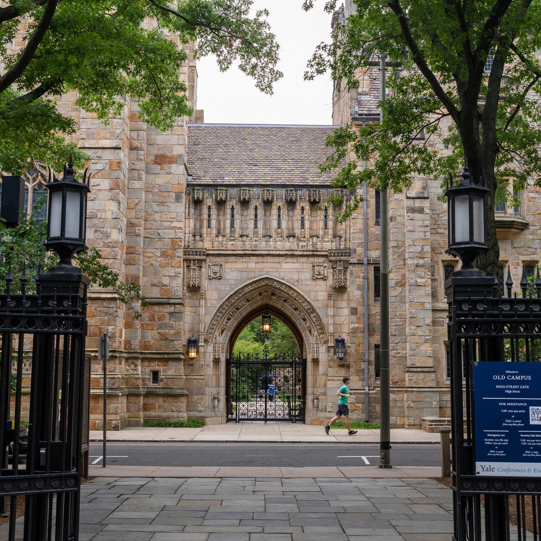 Yale Seeks Trump Administration Deal in Inquiry Over Race and Admissions