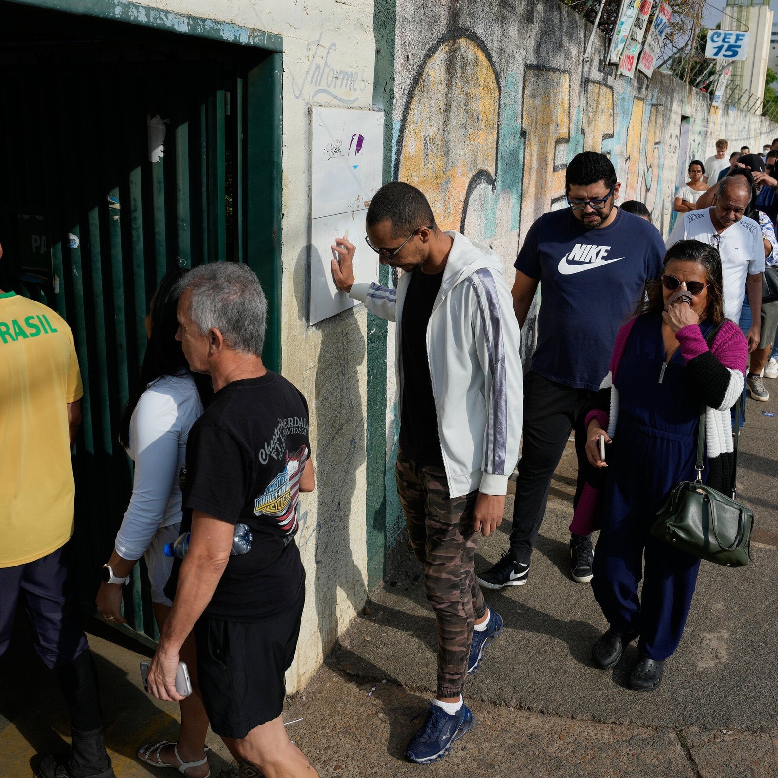 Brazil Elections Head to Runoff Between Lula and Bolsonaro Son